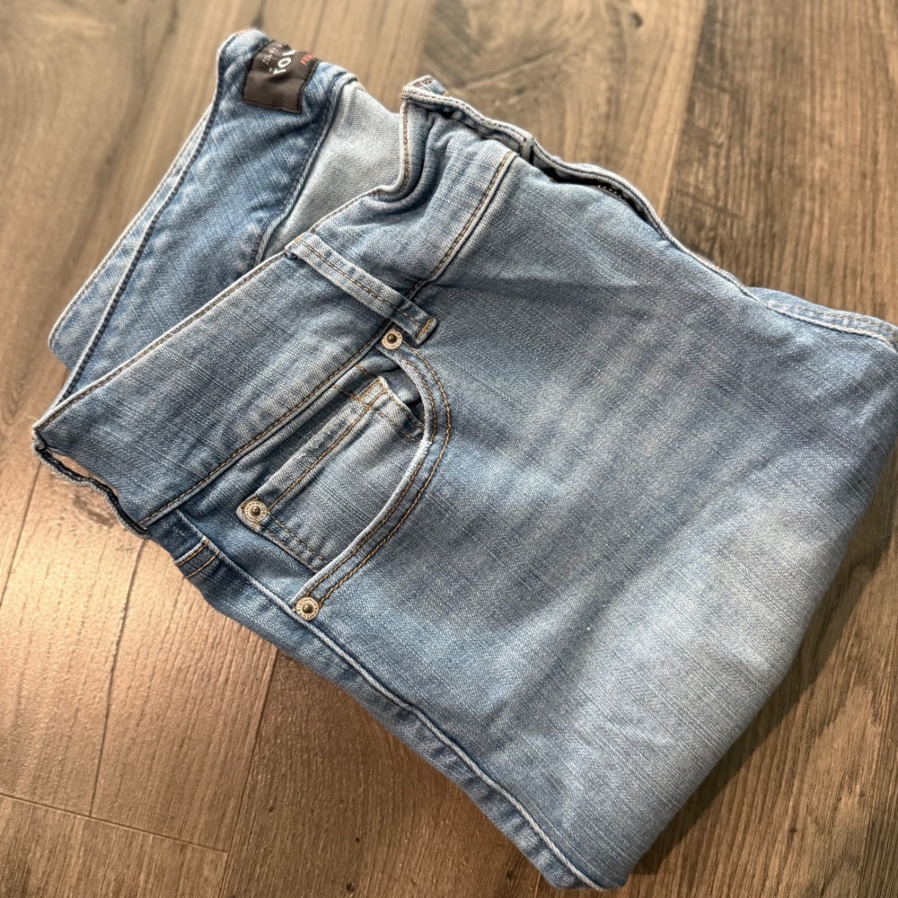 Torrid Premium Light‎ Wash Distressed Skinny Jeans 18R Triple Button